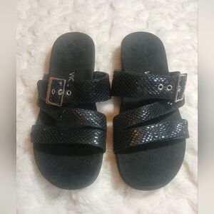 Vionic Sandals Womens Support Black Strappy Size 10 Adjustable Buckle Kira Flats